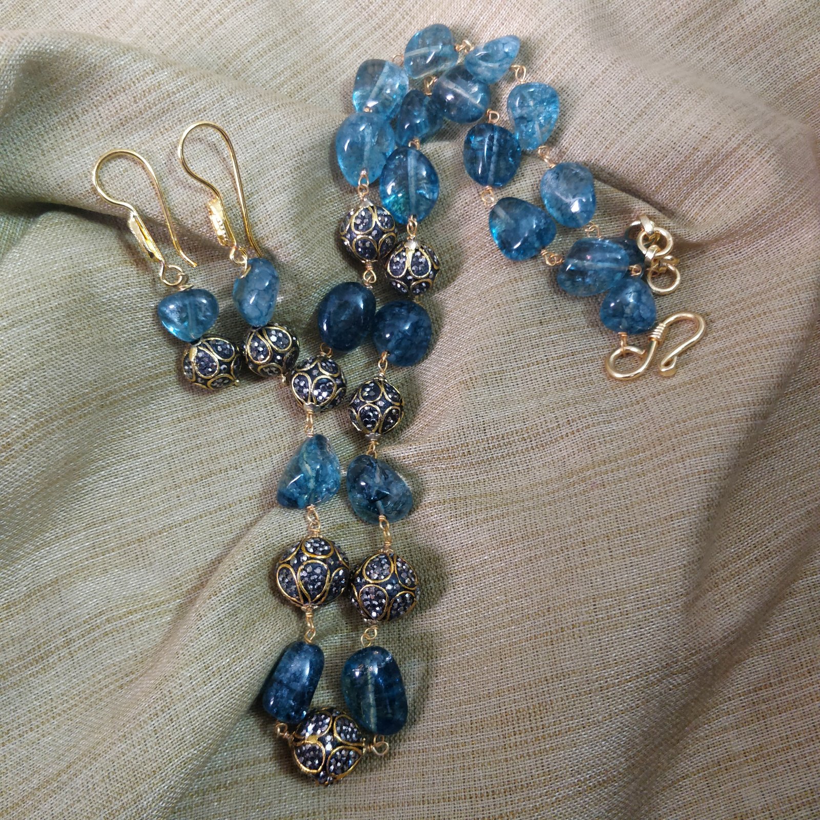 Ocean Saphire Neckpiece